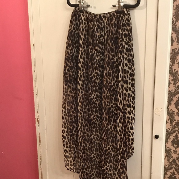 Forever 21 High-Low Leopard Print Skirt - Picture 13 of 13